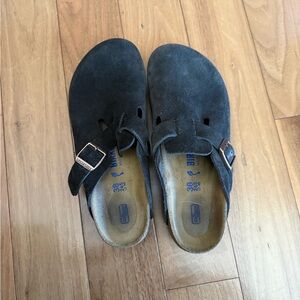 [SOLD] Birkenstock Boston Brown Slip-On Clogs